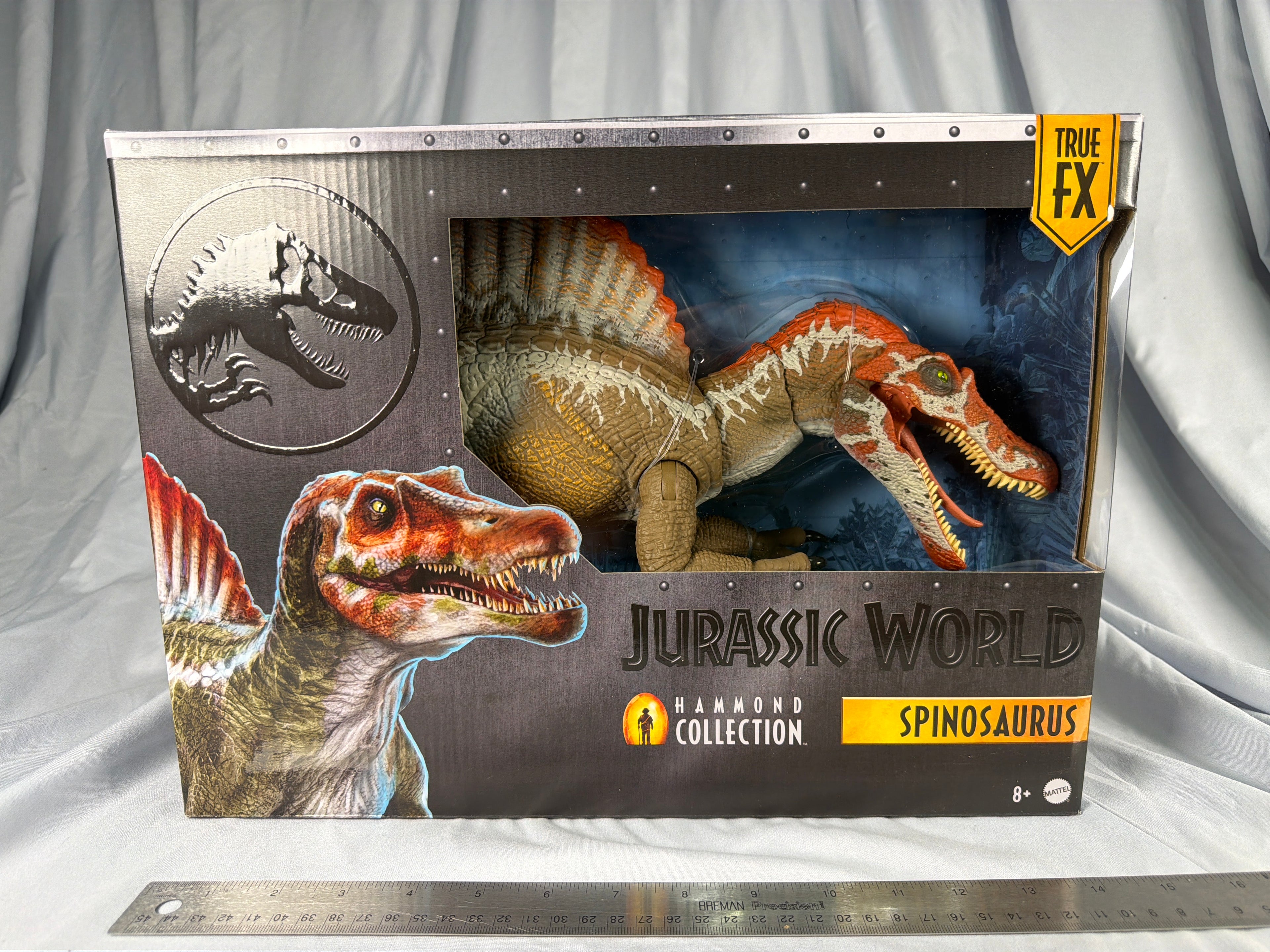 Jurassic World / Park Hammond Collection Spinosaurus Figure NIB