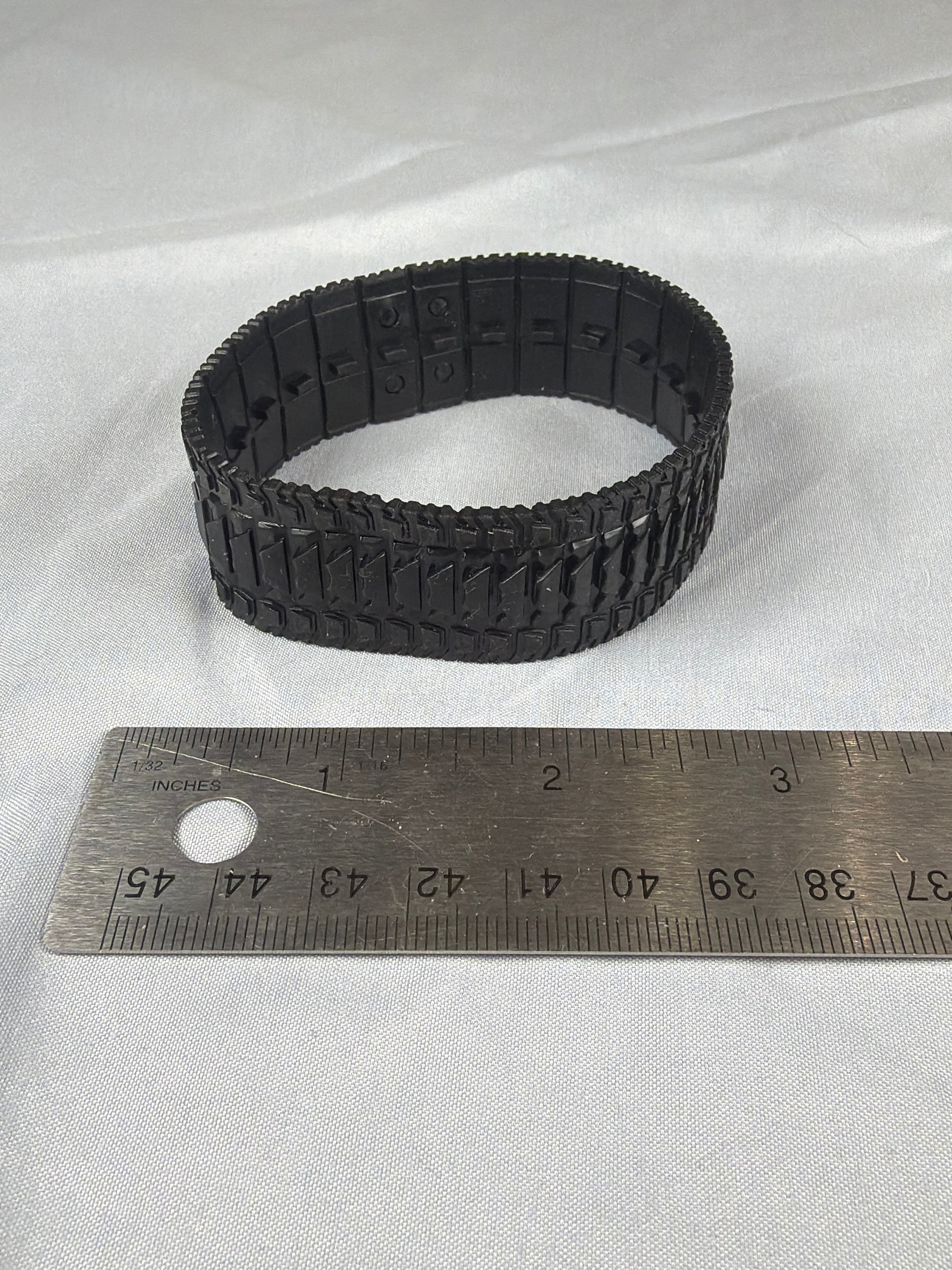 AM18558F Black Rubber Tread from Set 97381 UNSC Elephant Troop Carrier